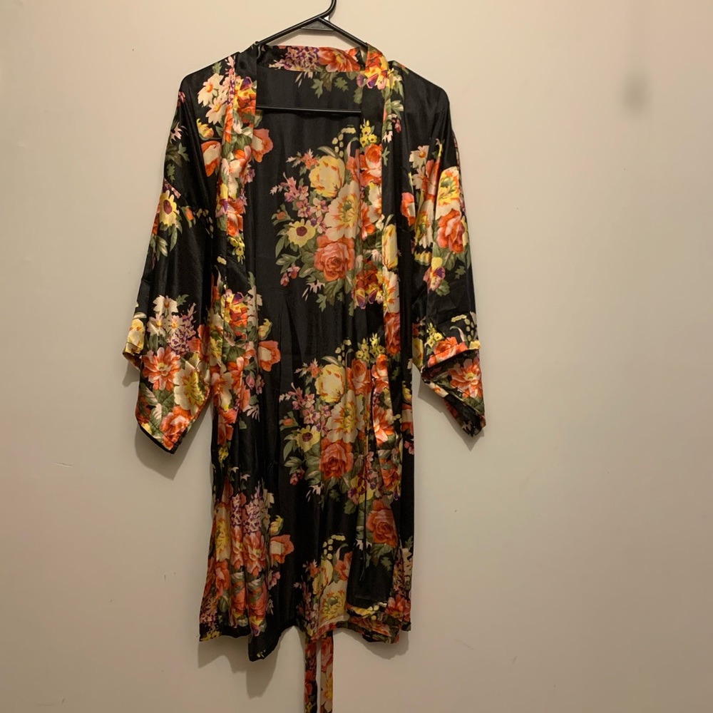 Black Floral Kimono